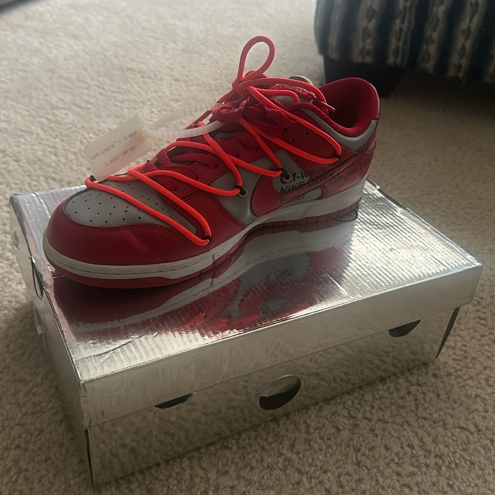 Off White Nike Dunks!! Worn a couple times looking to sell, will take best offer